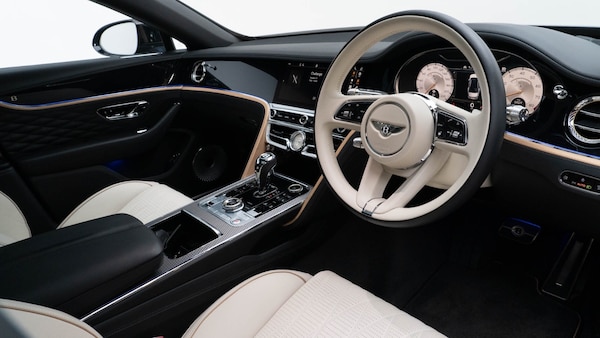 Used Bentley Flying Spur 2023 for sale - 76037627: Photo 2