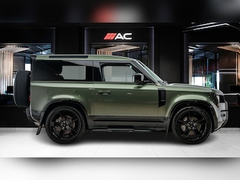 Used Land Rover Defender 2026 for sale - 78981629: Photo