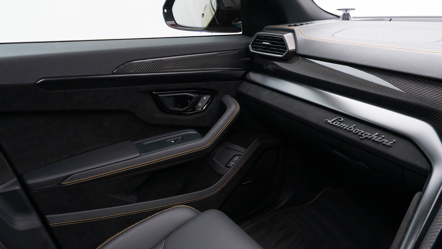 Used Lamborghini Urus 2023 for sale - 76479894: Photo 38