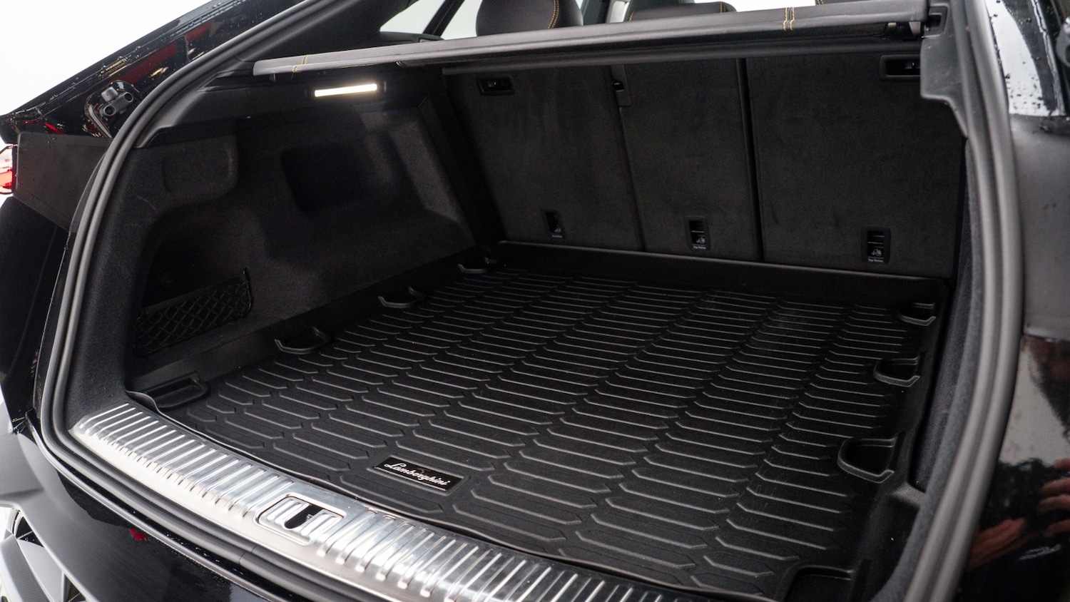 Used Lamborghini Urus 2023 for sale - 76479894: Photo 61