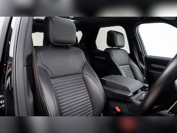 Used Land Rover Discovery 2023 for sale - 77803783: Photo