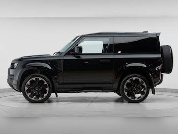 Used Land Rover Defender 2024 for sale - 78643586: Photo