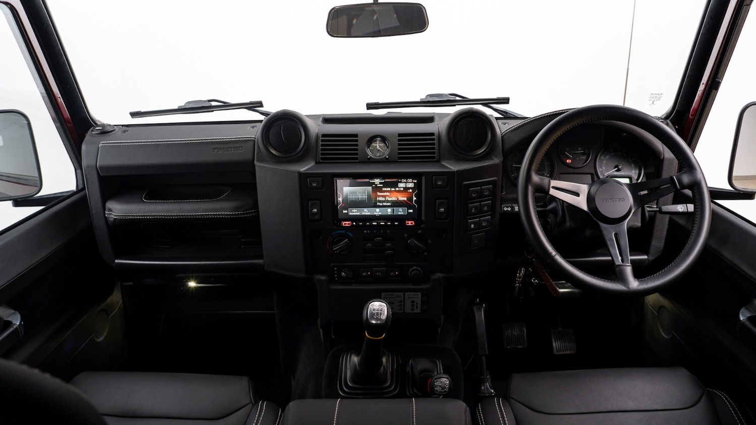 Used Land Rover Defender 2016 for sale - 77413941: Photo 2