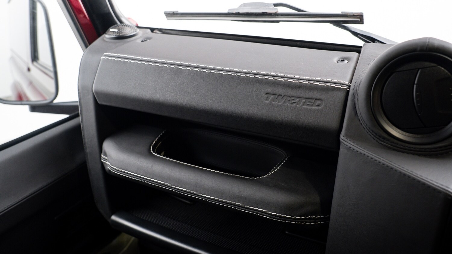 Used Land Rover Defender 2016 for sale - 77413941: Photo 28