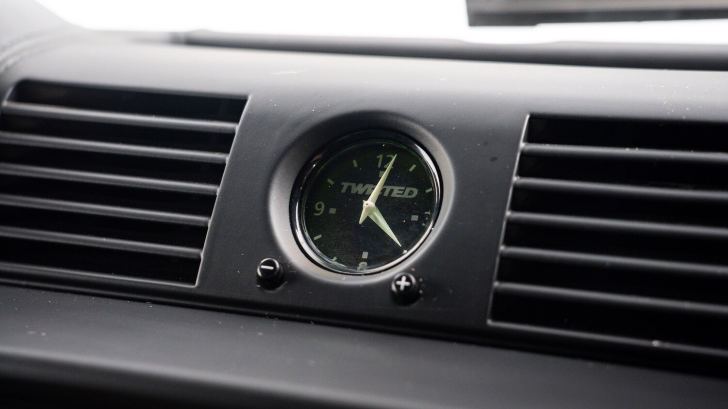 Used Land Rover Defender 2016 for sale - 77413941: Photo 39