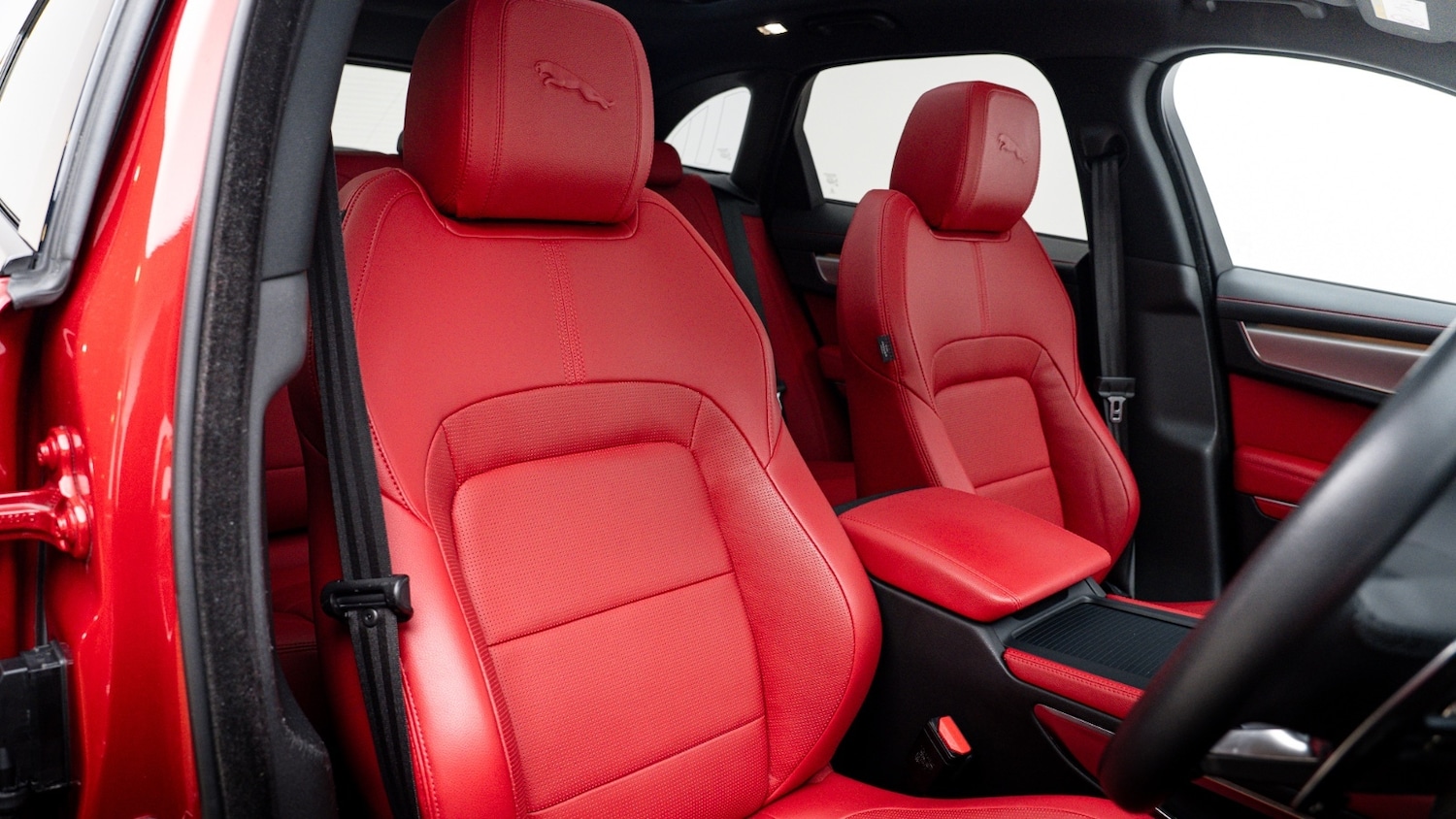 Used Jaguar F-Pace 2023 for sale - 76078985: Photo 3