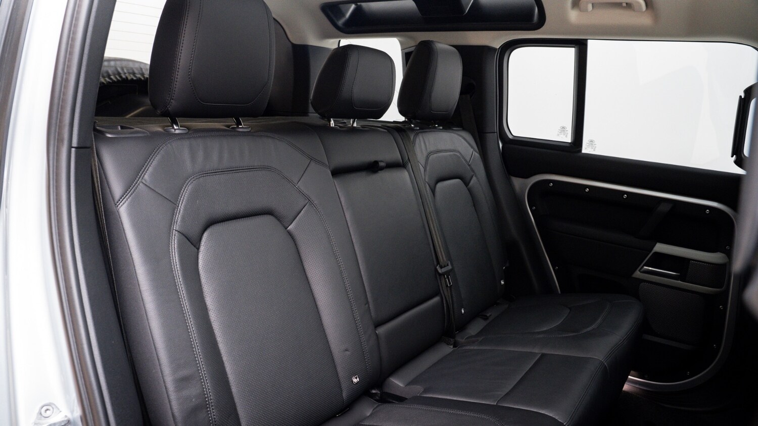 Used Land Rover Defender 2024 for sale - 78094717: Photo 11