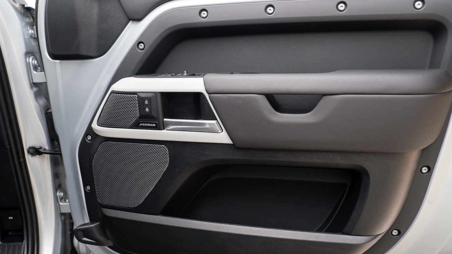 Used Land Rover Defender 2024 for sale - 78094717: Photo 27