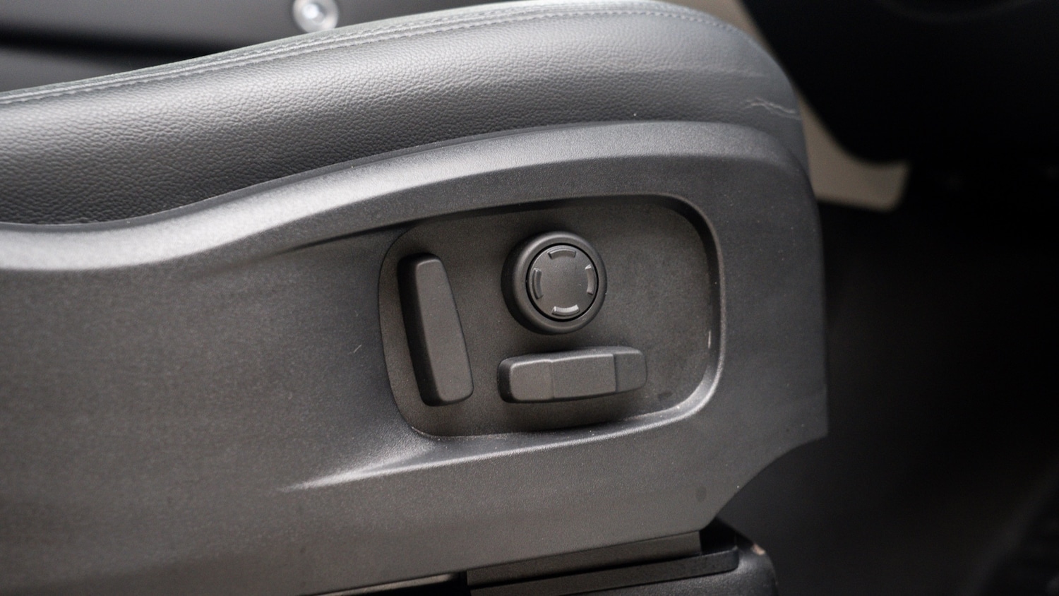 Used Land Rover Defender 2024 for sale - 78094717: Photo 29