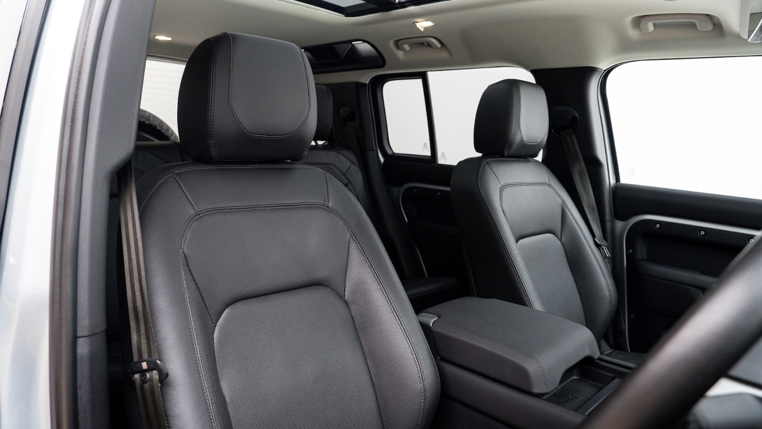 Used Land Rover Defender 2024 for sale - 78094717: Photo 3