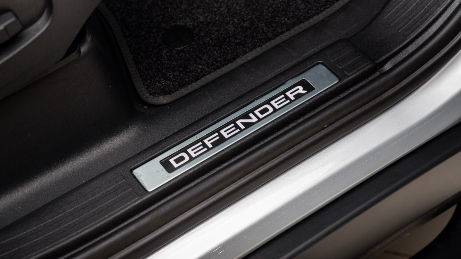 Used Land Rover Defender 2024 for sale - 78094717: Photo 30