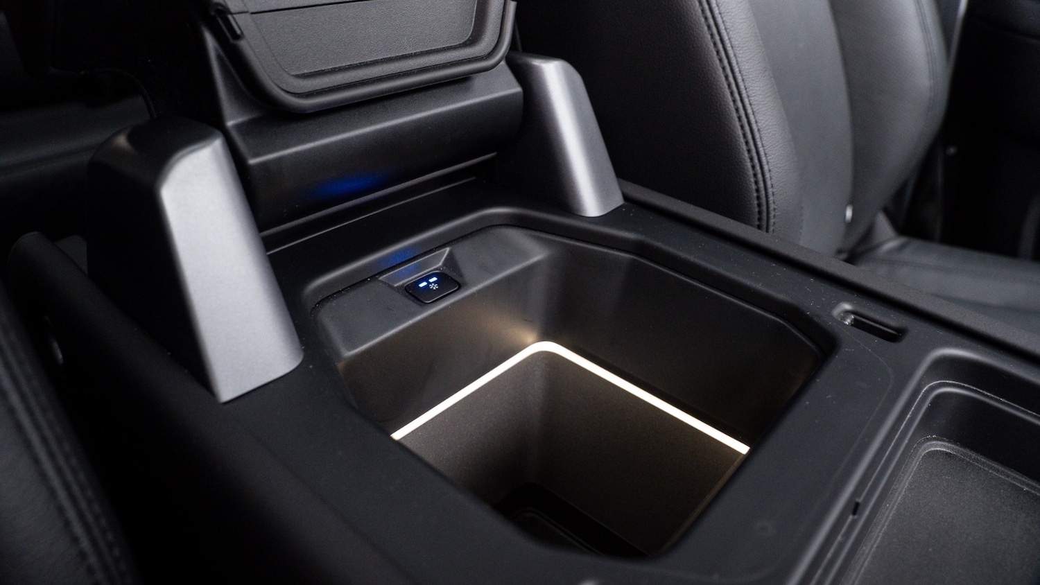 Used Land Rover Defender 2024 for sale - 78094717: Photo 37