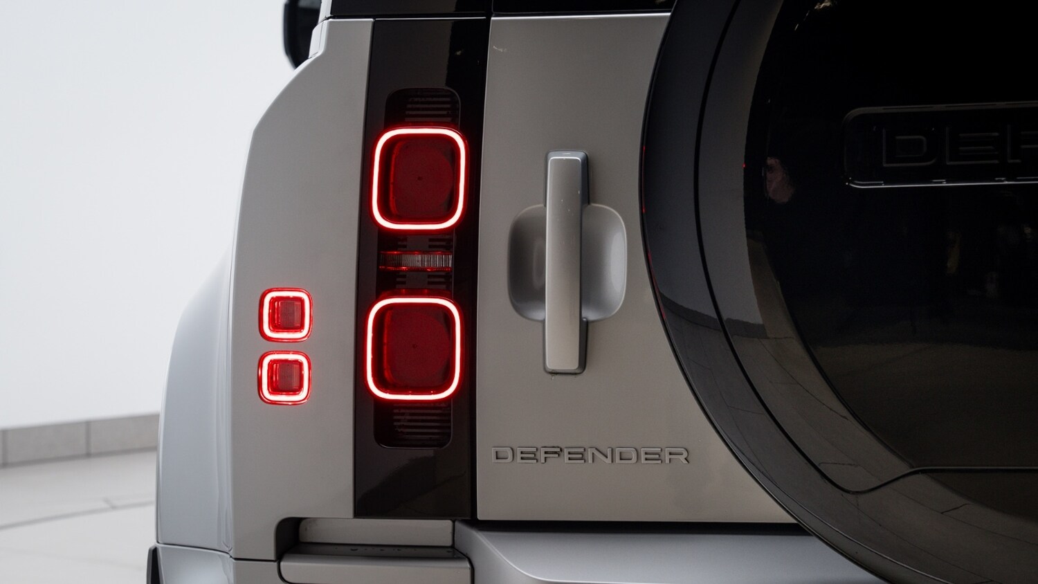 Used Land Rover Defender 2024 for sale - 78094717: Photo 45