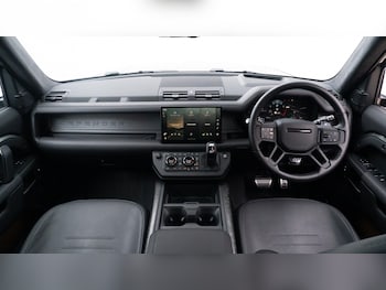 Used Land Rover Defender 2025 for sale - 76731543: Photo
