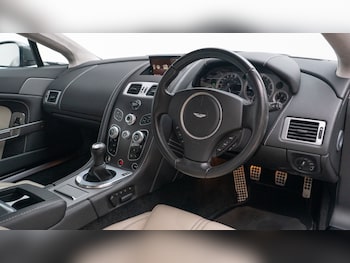 Used Aston Martin Vantage 2017 for sale - 75726159: Photo