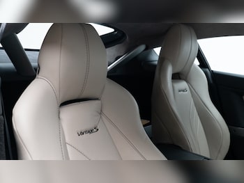 Used Aston Martin Vantage 2017 for sale - 75726159: Photo
