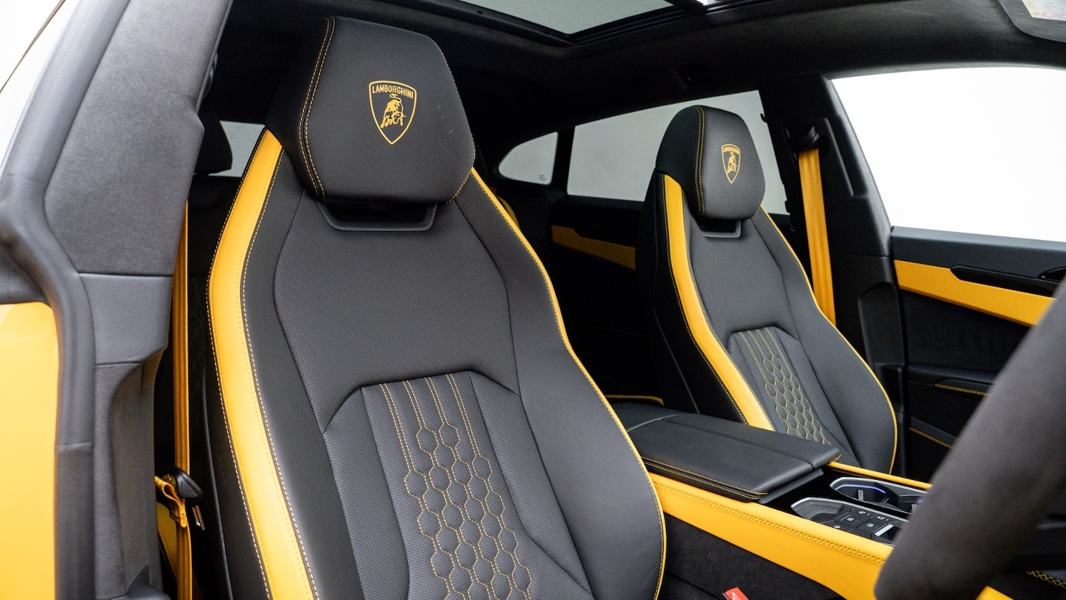 Used Lamborghini Urus 2025 for sale - 76894757: Photo 3