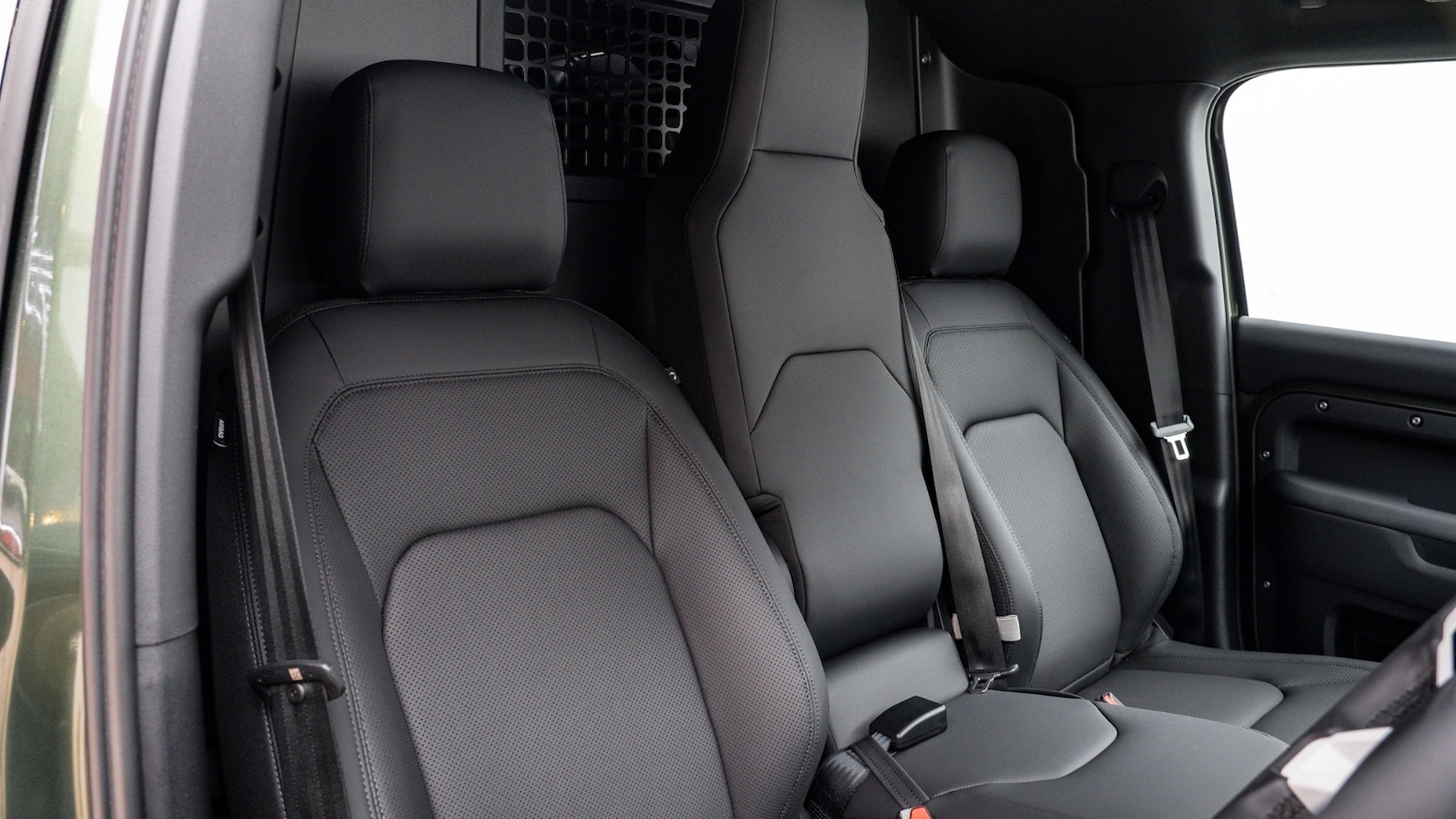 Used Land Rover Defender 2026 for sale - 77285738: Photo 3