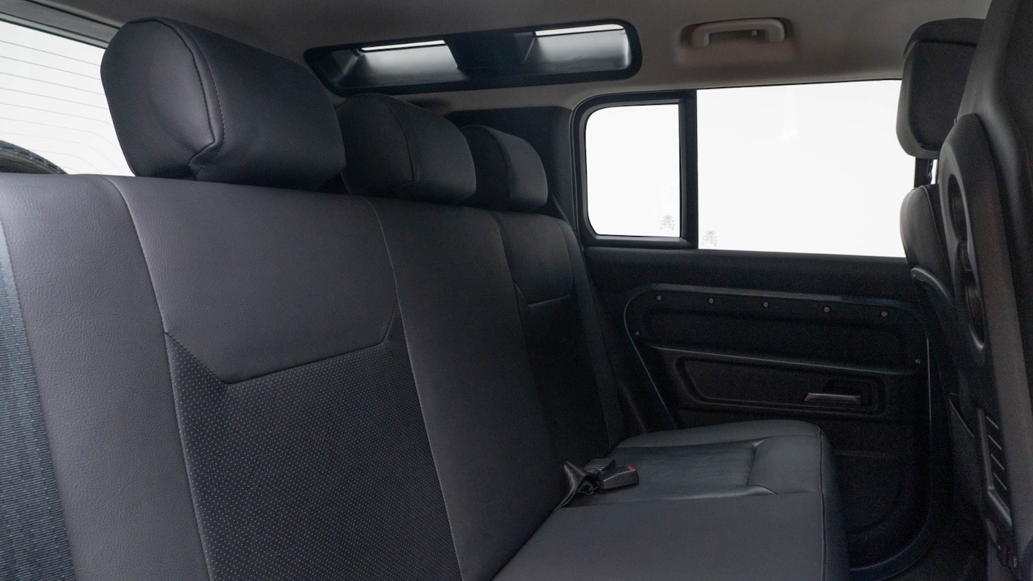 Used Land Rover Defender 2023 for sale - 76526518: Photo 14