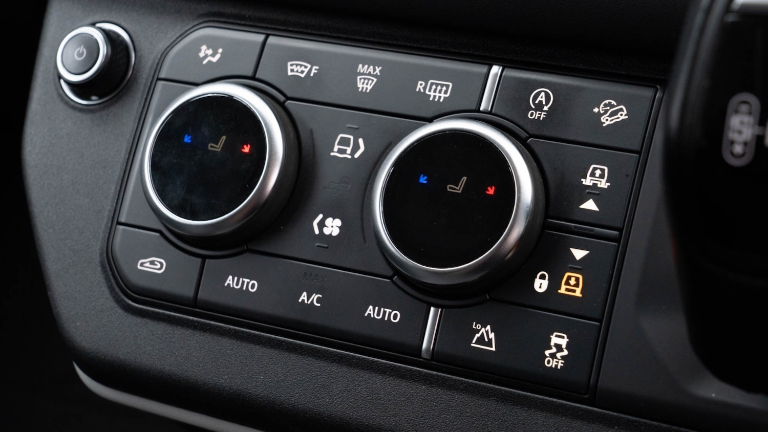 Used Land Rover Defender 2023 for sale - 76526518: Photo 21