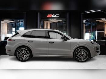 Used Porsche Cayenne 2024 for sale - 79868972: Photo