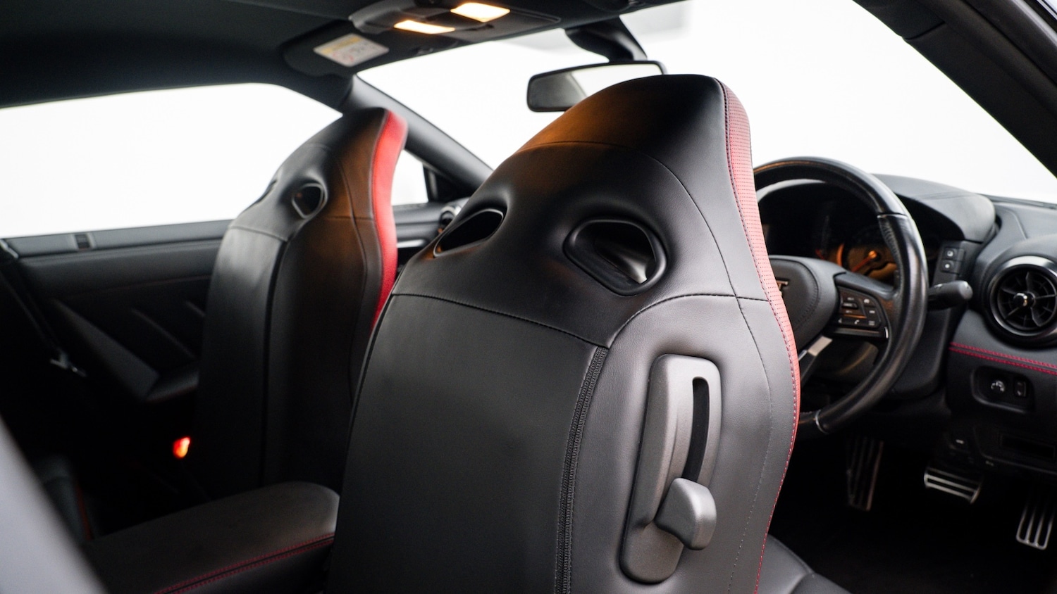 Used Nissan GT-R 2017 for sale - 77012986: Photo 10