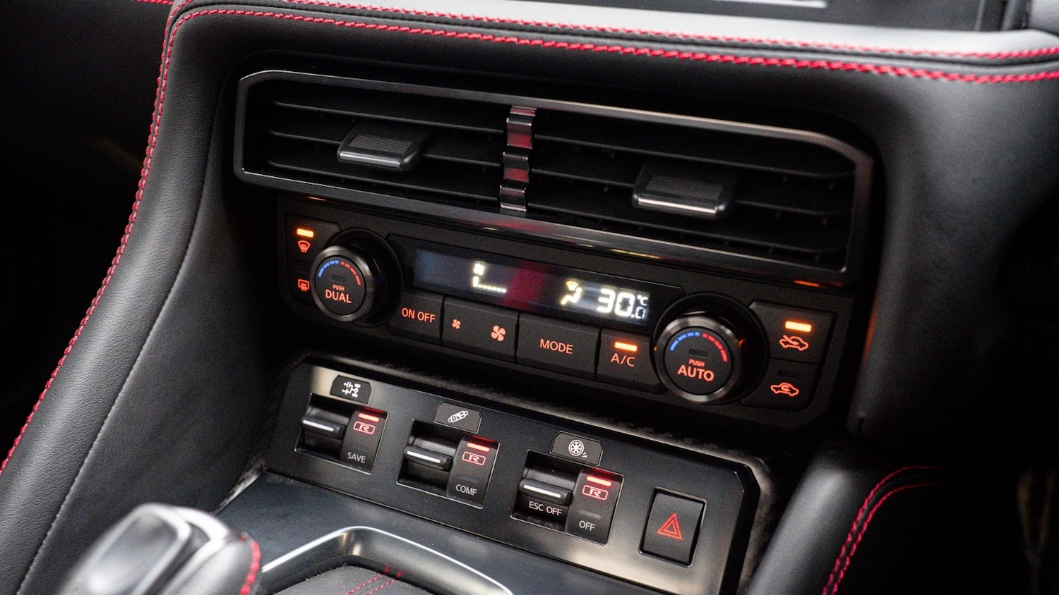 Used Nissan GT-R 2017 for sale - 77012986: Photo 25