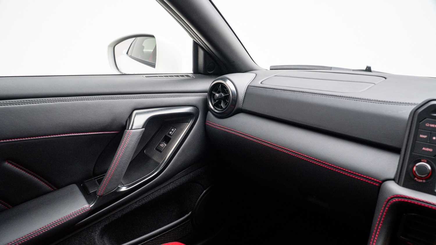 Used Nissan GT-R 2017 for sale - 77012986: Photo 27