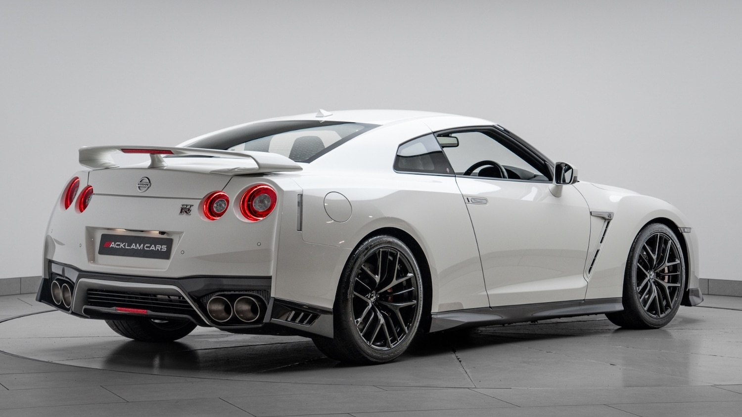 Used Nissan GT-R 2017 for sale - 77012986: Photo 6