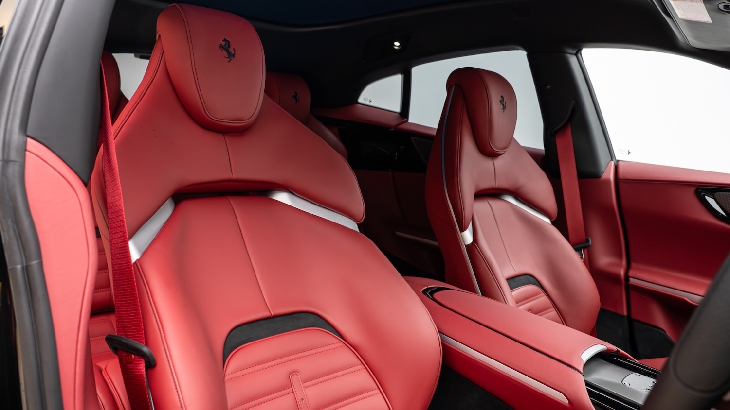 Used Ferrari Purosangue 2025 for sale - 76826615: Photo 3