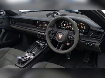 Used Porsche 911 2025 for sale - 76948337: Photo