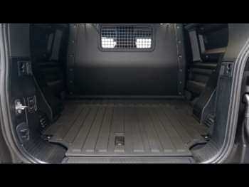 Used Land Rover Defender 2025 for sale - 74953568: Photo