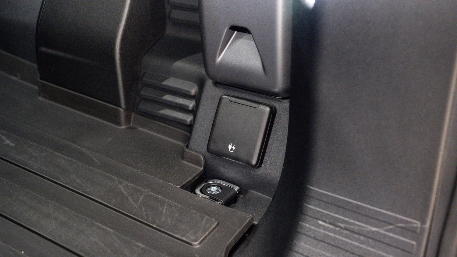 Used Land Rover Defender 2025 for sale - 78165758: Photo 10