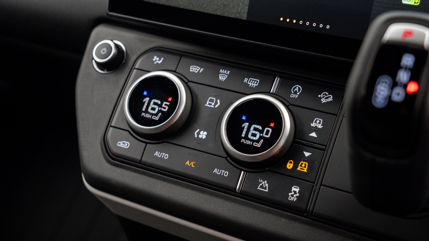 Used Land Rover Defender 2025 for sale - 78165758: Photo 13