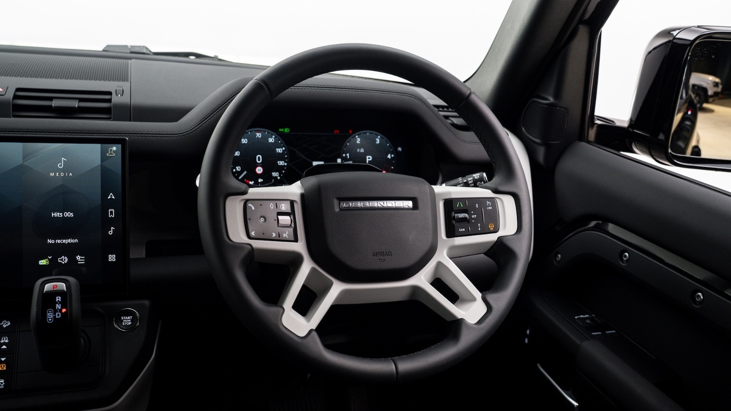 Used Land Rover Defender 2025 for sale - 78165758: Photo 24