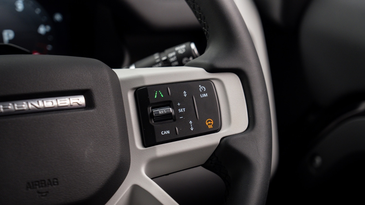 Used Land Rover Defender 2025 for sale - 78165758: Photo 26