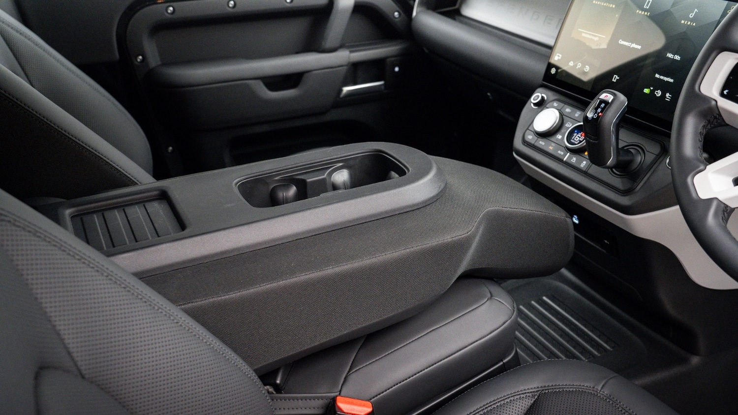 Used Land Rover Defender 2025 for sale - 78165758: Photo 27