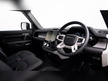 Used Land Rover Defender 2025 for sale - 78165758: Photo