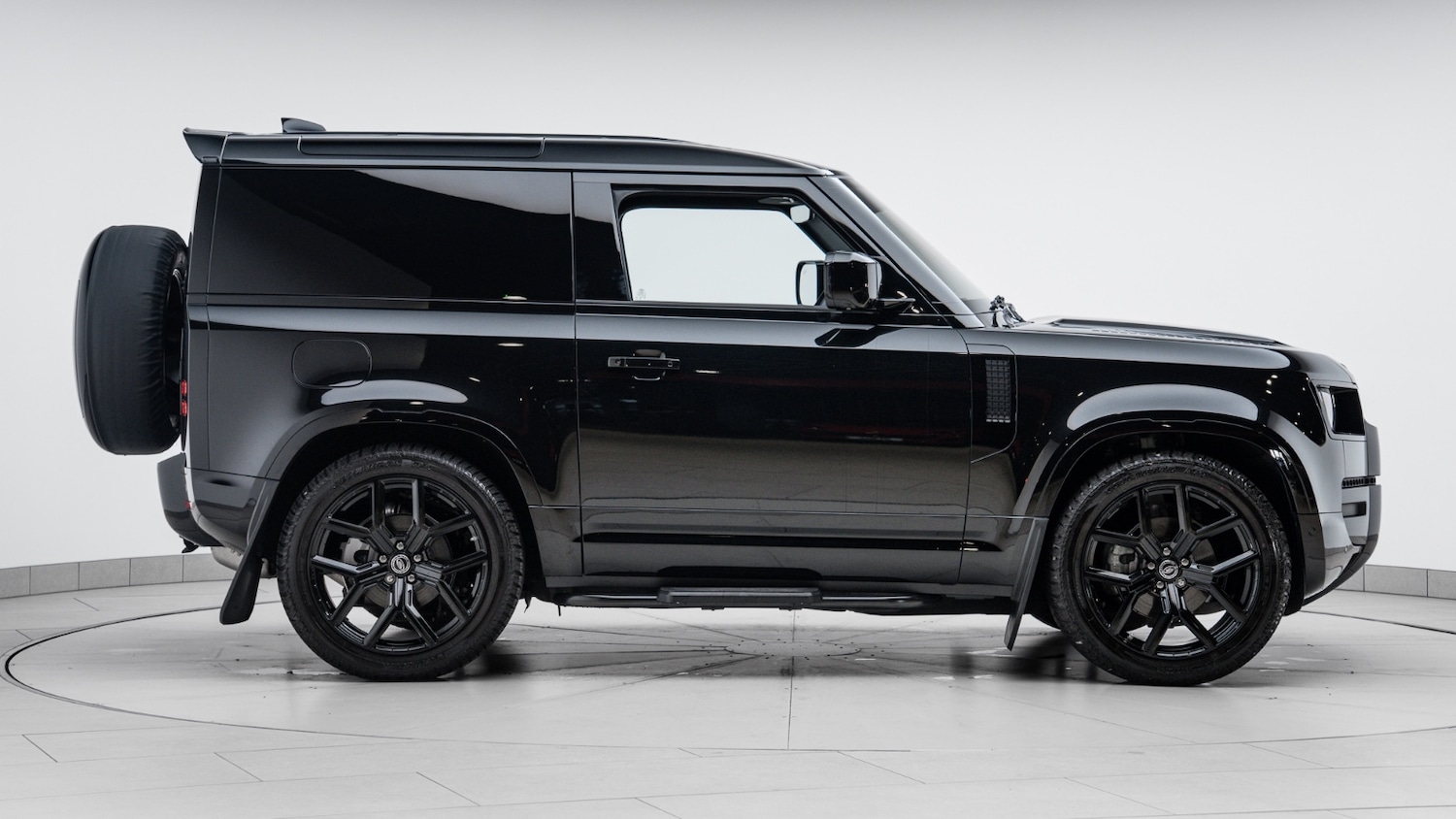 Used Land Rover Defender 2025 for sale - 78165758: Photo 7