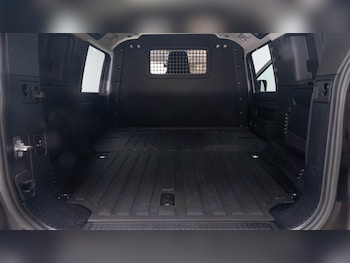 Used Land Rover Defender 2021 for sale - 76297567: Photo