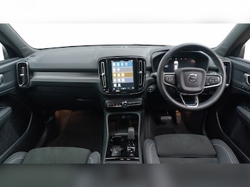 Used Volvo XC40 2023 for sale - 76493984: Photo