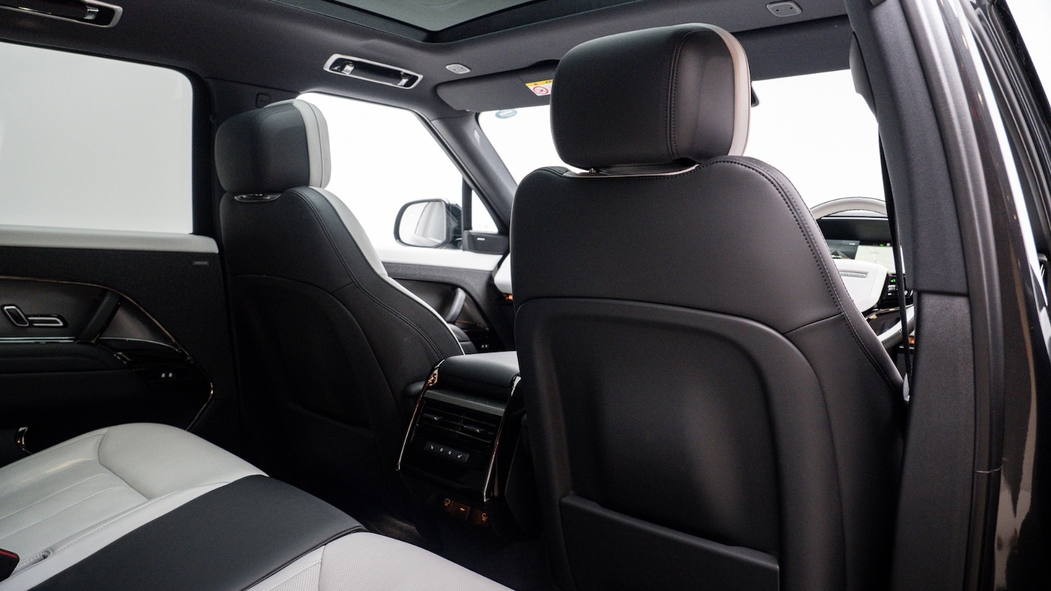 Used Land Rover Range Rover Sport 2025 for sale - 76861768: Photo 5