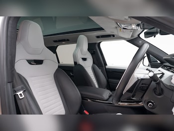 Used Land Rover Range Rover Sport 2024 for sale - 75943273: Photo