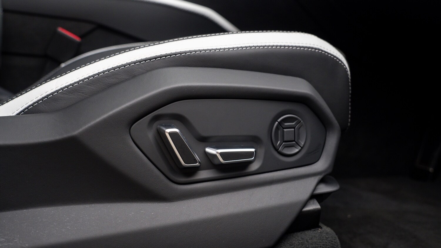 Used Lamborghini Urus 2026 for sale - 78080976: Photo 33