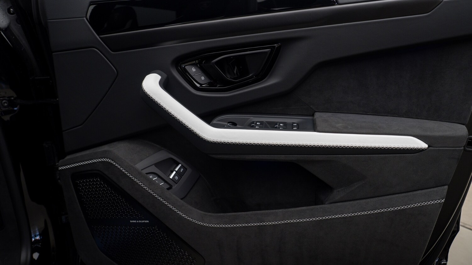 Used Lamborghini Urus 2026 for sale - 78080976: Photo 36