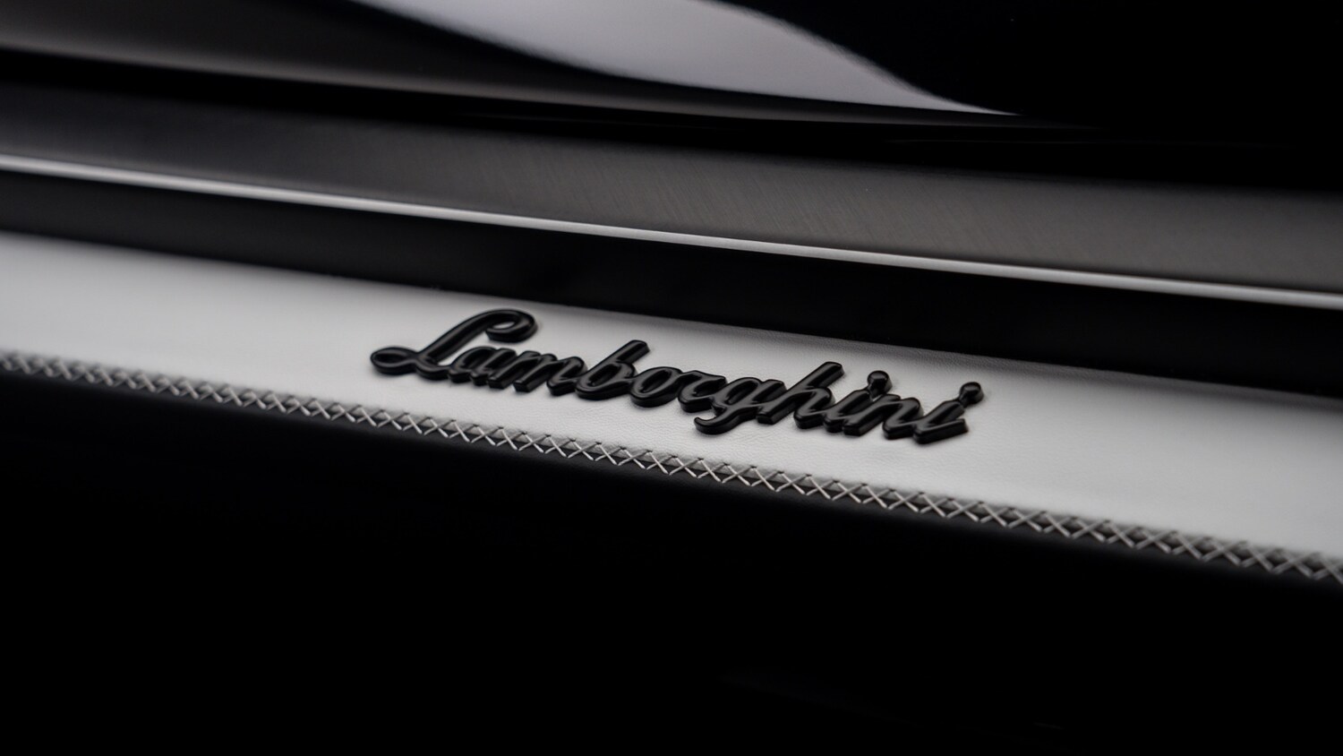 Used Lamborghini Urus 2026 for sale - 78080976: Photo 46