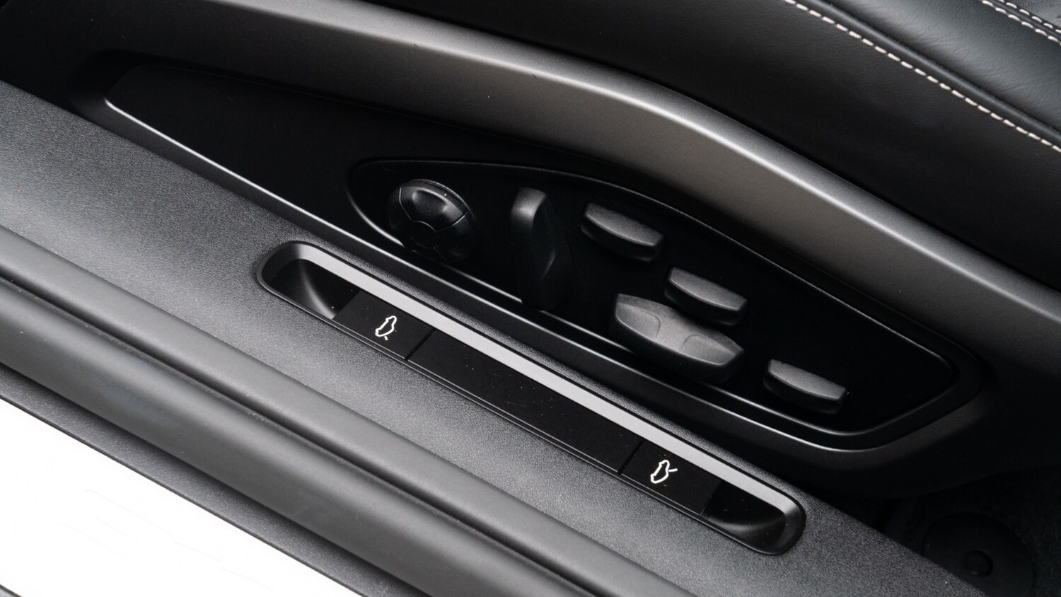 Used Porsche 911 2025 for sale - 77841482: Photo 42