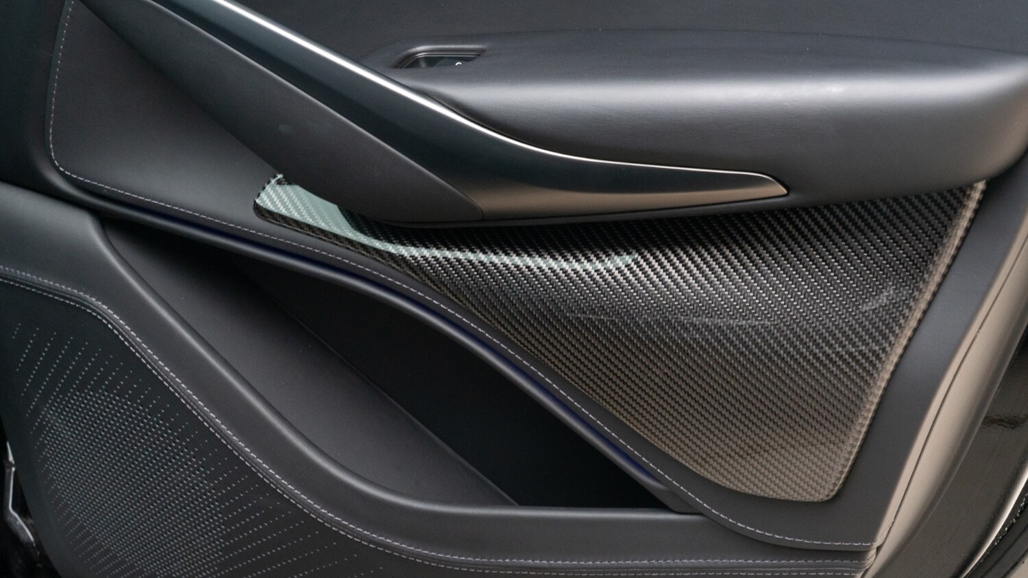 Used Aston Martin DBX 2024 for sale - 77640762: Photo 24