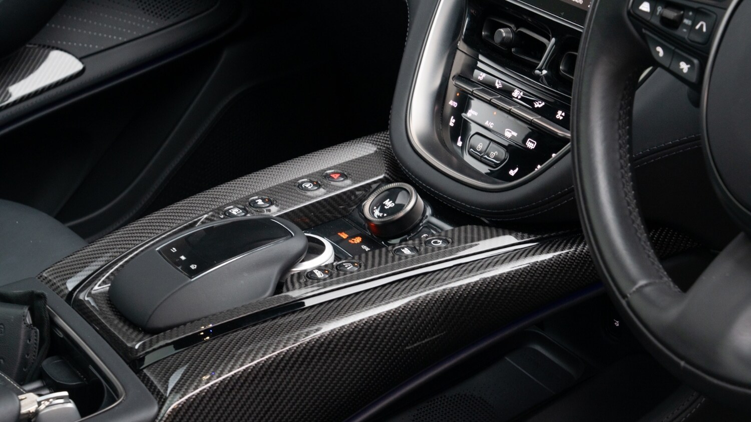 Used Aston Martin DBX 2024 for sale - 77640762: Photo 26