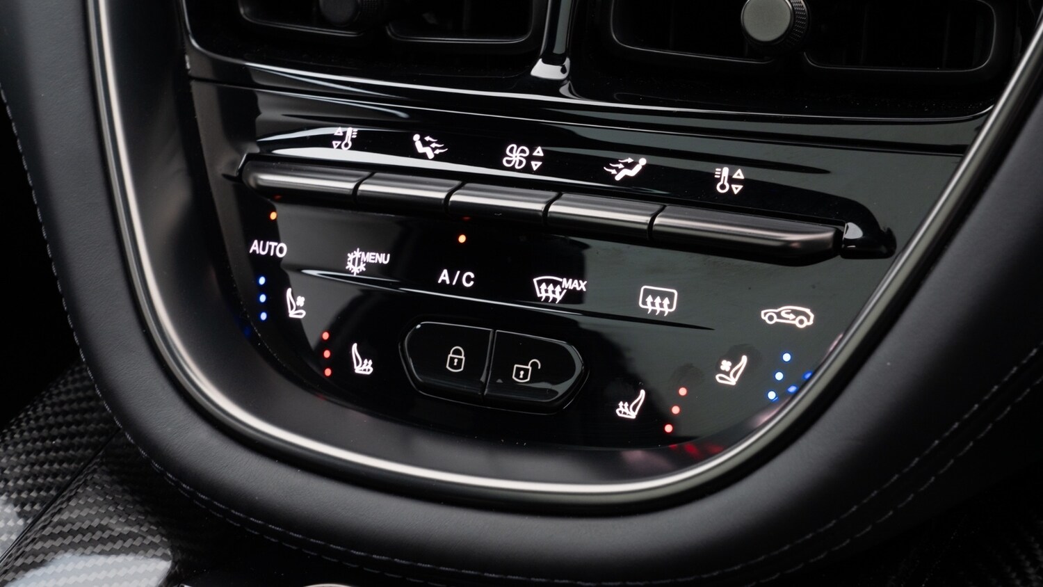 Used Aston Martin DBX 2024 for sale - 77640762: Photo 33